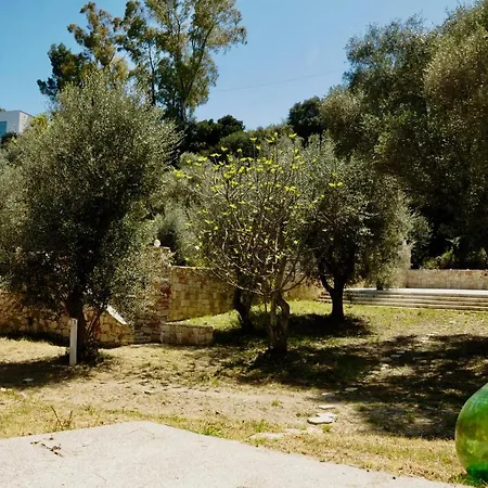 Anna, Flora Villa *